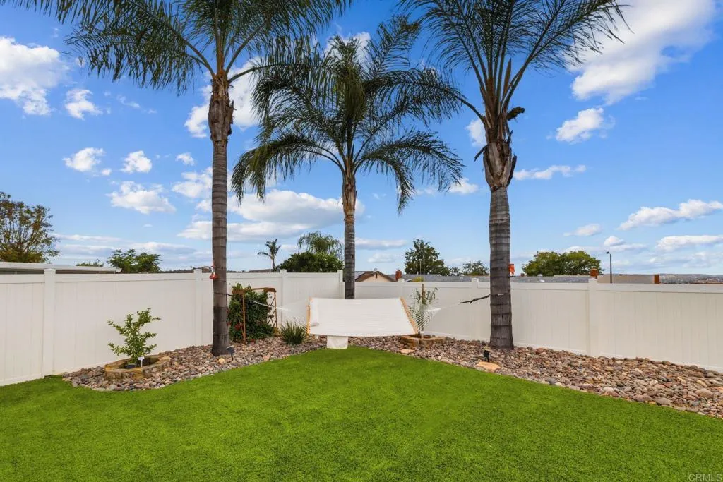 https://cdn.realtyfeed.com/cdn/127/306712941/fbf05a1ac42093f49dea489df4e0253f.webp