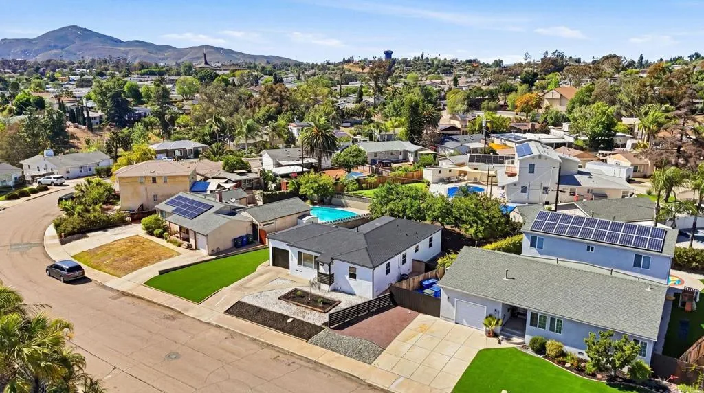 https://cdn.realtyfeed.com/cdn/127/306713016/1b3b49cba3eb73d6595a7b9ff2f43da6.webp