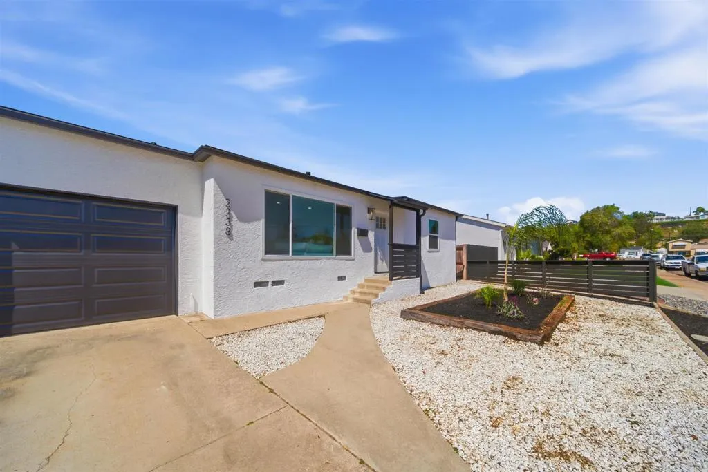 https://cdn.realtyfeed.com/cdn/127/306713016/29bf6a6cfdc8a77608d1a4c0c1aaa2ee.webp