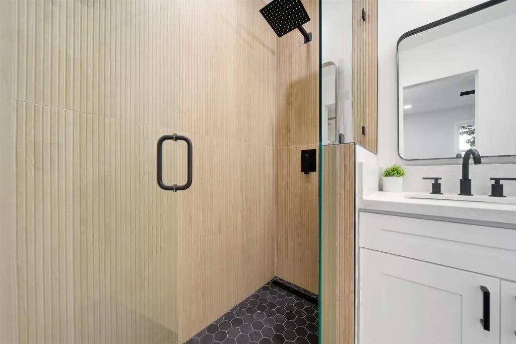 https://cdn.realtyfeed.com/cdn/127/306713016/4bf1372f6301aa5713434da64ce4e4a6.webp