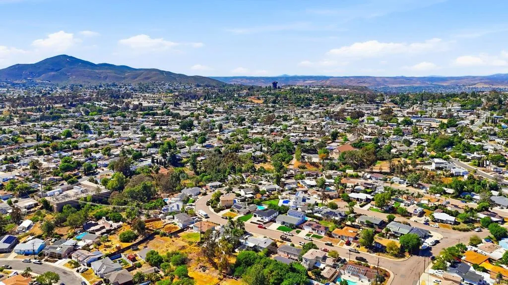 https://cdn.realtyfeed.com/cdn/127/306713016/5a70a1235f83e4a0b65253400a495296.webp