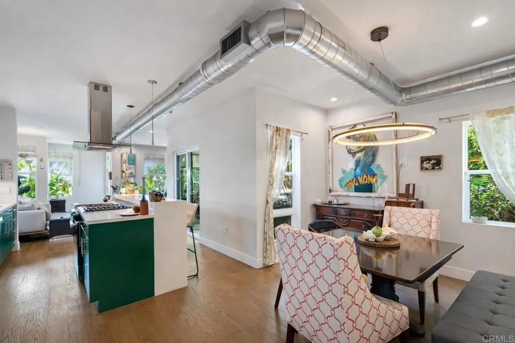 https://cdn.realtyfeed.com/cdn/127/306713019/16b9ecf654fc9705272dbc1eeca08662.webp