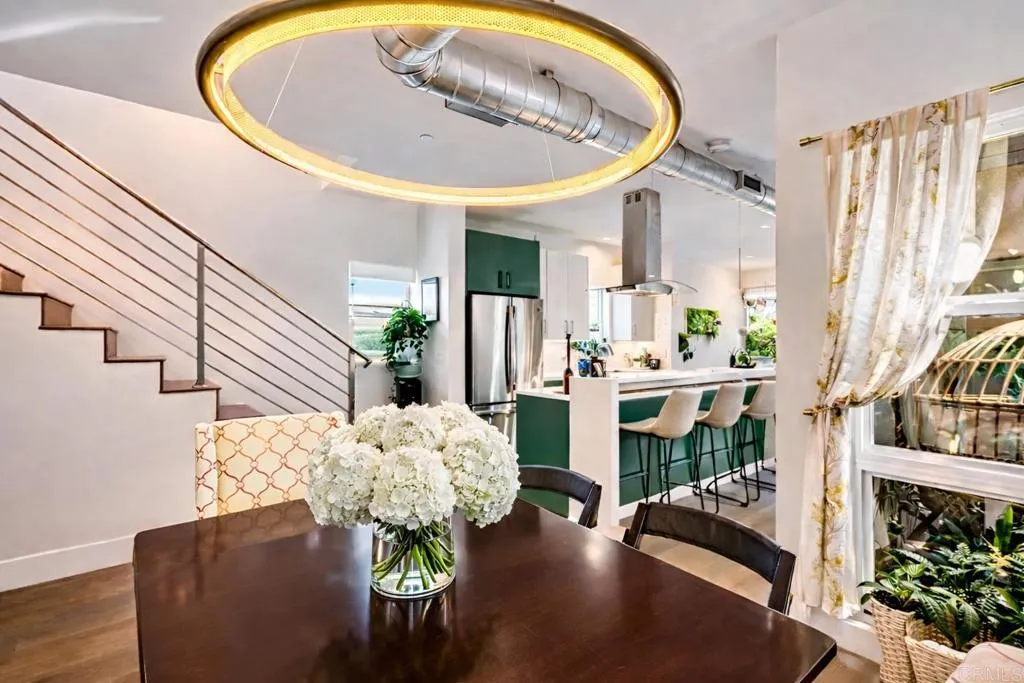 https://cdn.realtyfeed.com/cdn/127/306713019/88682f5a65d5292aa0fb1150a8065957.webp