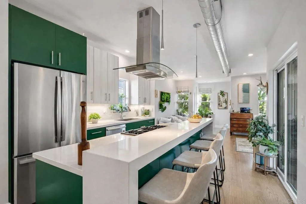 https://cdn.realtyfeed.com/cdn/127/306713019/a615c0f156f164899ce204f934097b24.webp