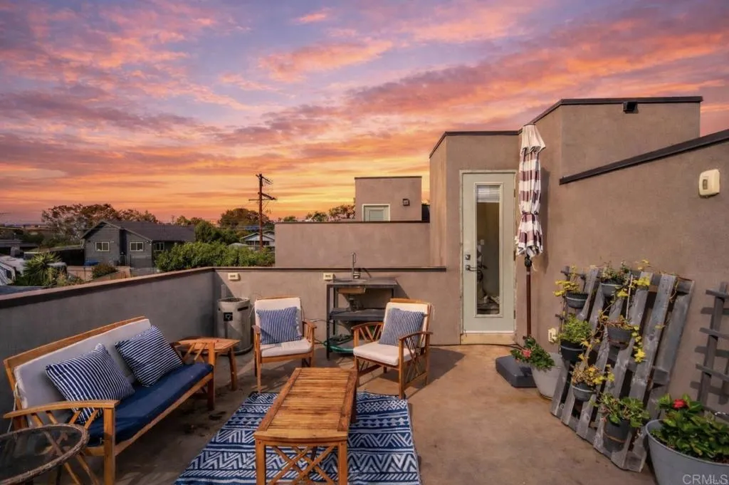 https://cdn.realtyfeed.com/cdn/127/306713019/bb33e0f1d1d3fa28d1722565cf533960.webp