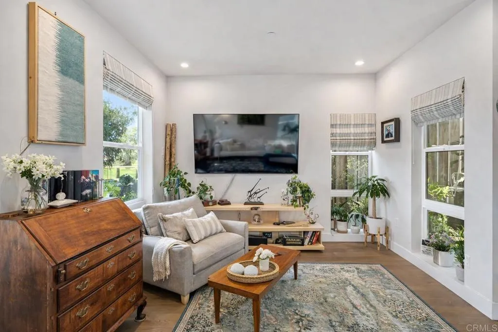 https://cdn.realtyfeed.com/cdn/127/306713019/c7cbdfd73f9904a118ba05c9851c6108.webp