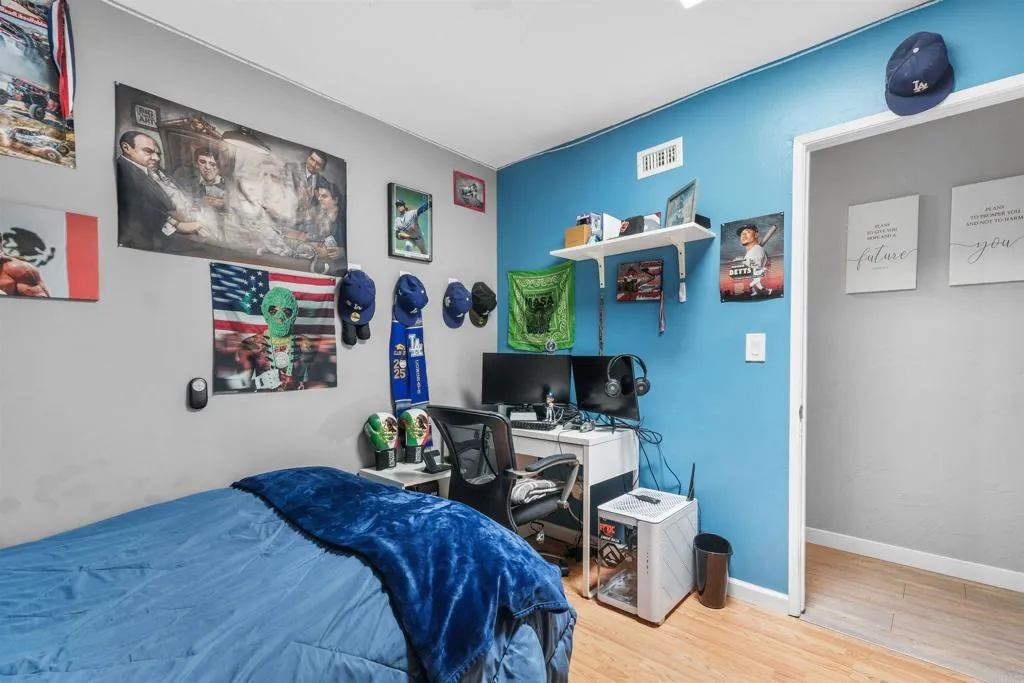 https://cdn.realtyfeed.com/cdn/127/306713027/4504bf30efe895eea5e40717ff4ae394.webp