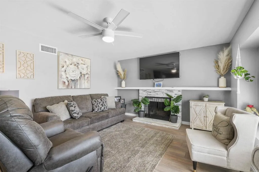 https://cdn.realtyfeed.com/cdn/127/306713027/4739093d0e50edc0b9eeeda8f646ed16.webp