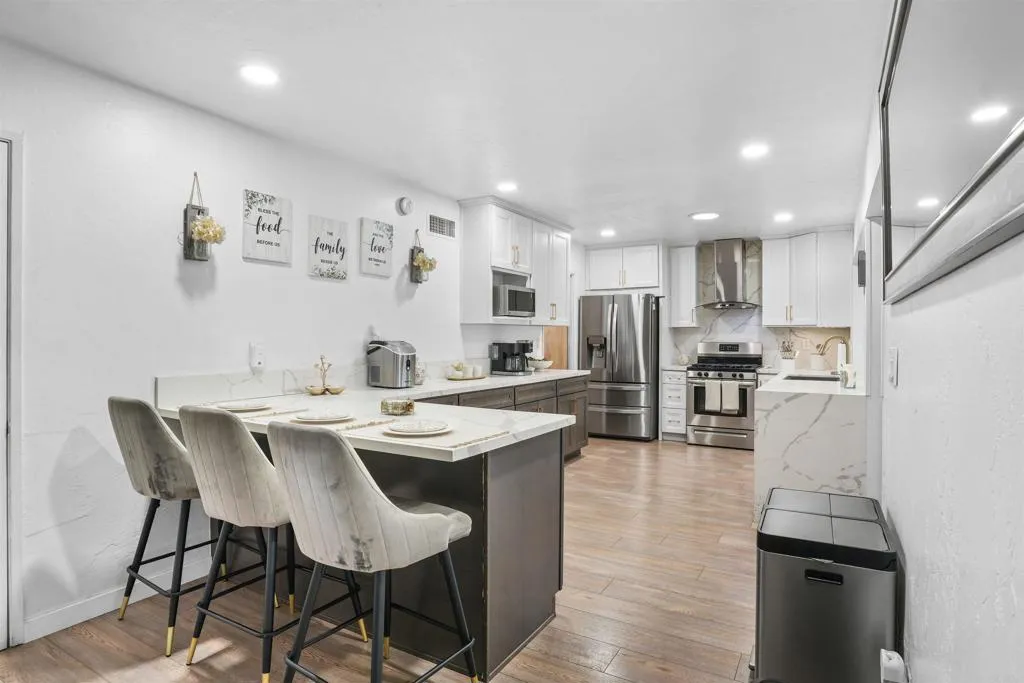 https://cdn.realtyfeed.com/cdn/127/306713027/bf8f1283d584c58259ac36b1f0049358.webp