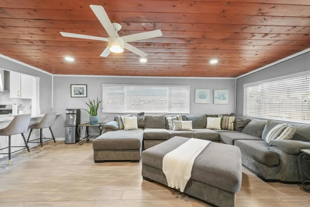 https://cdn.realtyfeed.com/cdn/127/306713027/eedc65d9fa056c5a48186aeecff83f99.webp