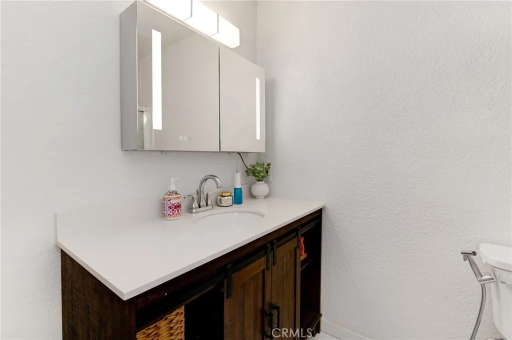 Photo #17: OC26098586 Listing: Photo #17