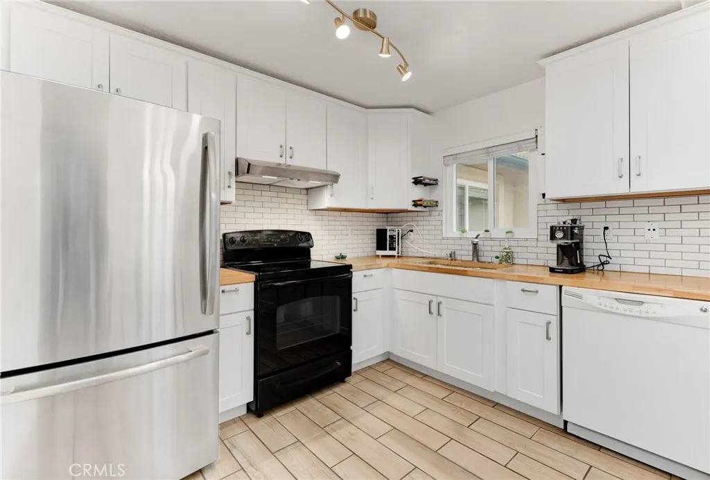 Photo #9: OC26098586 Listing: Photo #9