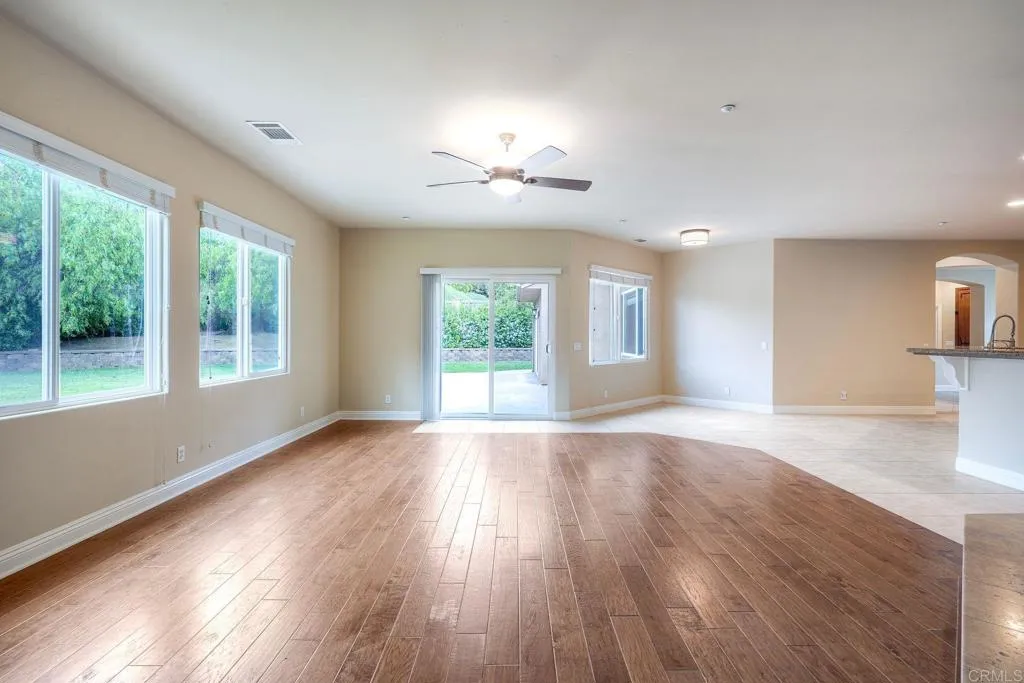 https://cdn.realtyfeed.com/cdn/127/306713051/5372b7ed91fe6b97f6816bc2d127ca47.webp