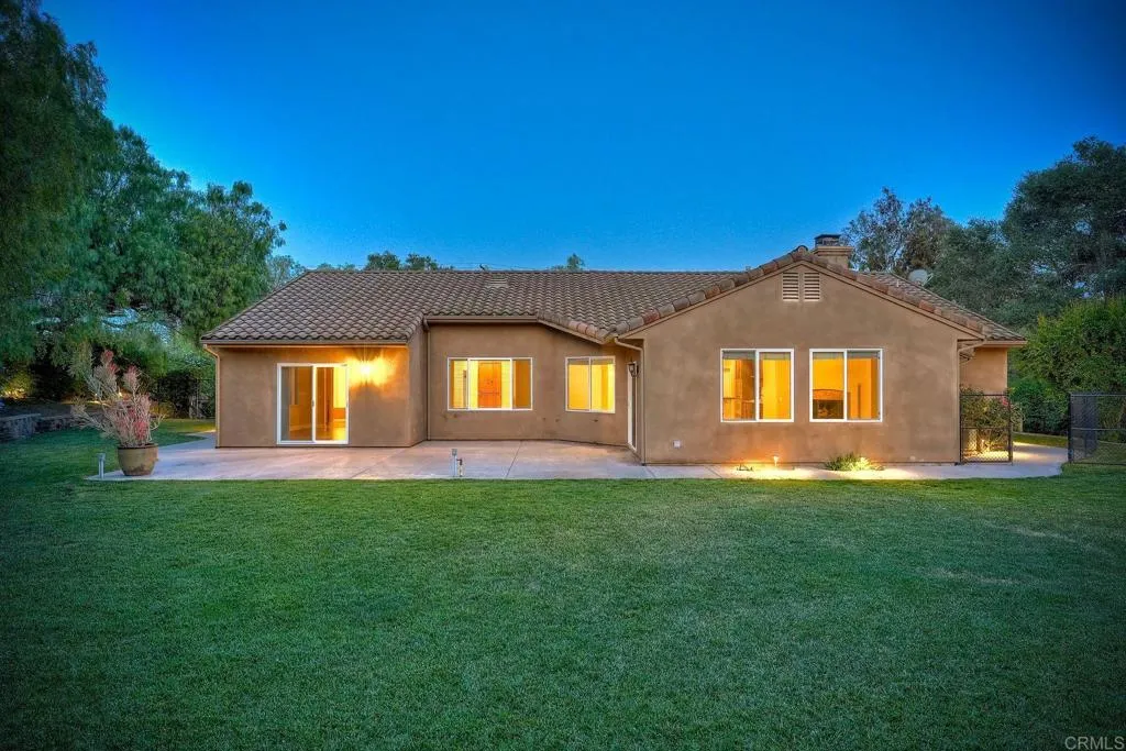 https://cdn.realtyfeed.com/cdn/127/306713051/6b6fb1022c6c6e8b7c46368b5b719d56.webp