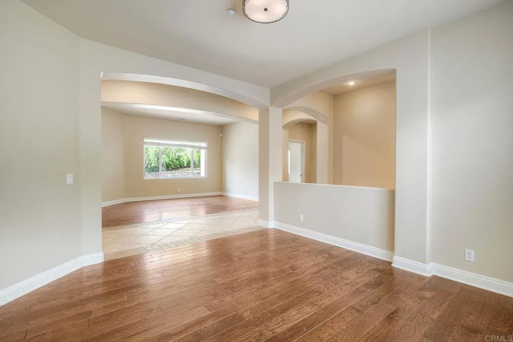 https://cdn.realtyfeed.com/cdn/127/306713051/888f36f65c4d6b2435f8bcb378a80537.webp