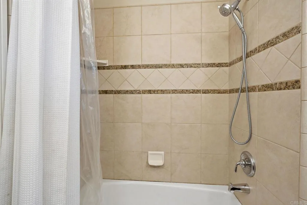 https://cdn.realtyfeed.com/cdn/127/306713051/c39b121e3c33ffe1124946c96d7f9371.webp