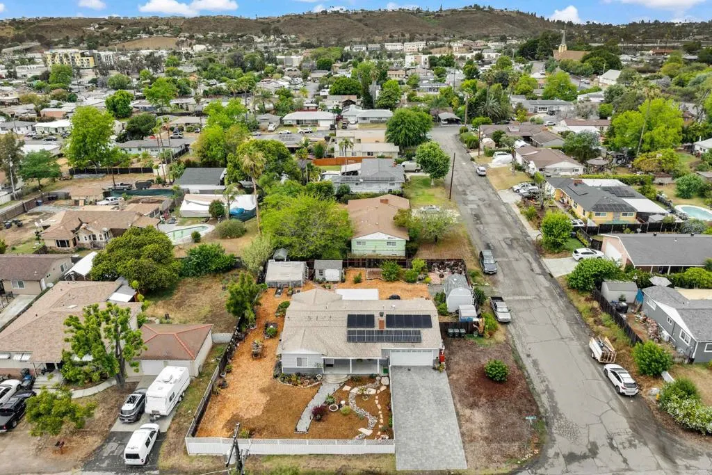 https://cdn.realtyfeed.com/cdn/127/306713054/486c131052d04e33c8000acb8806596e.webp