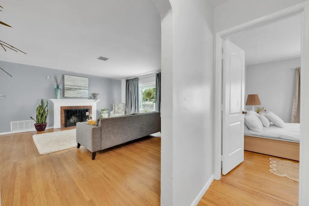 https://cdn.realtyfeed.com/cdn/127/306713054/5f7687ab0dee4138563d55b8c544217f.webp