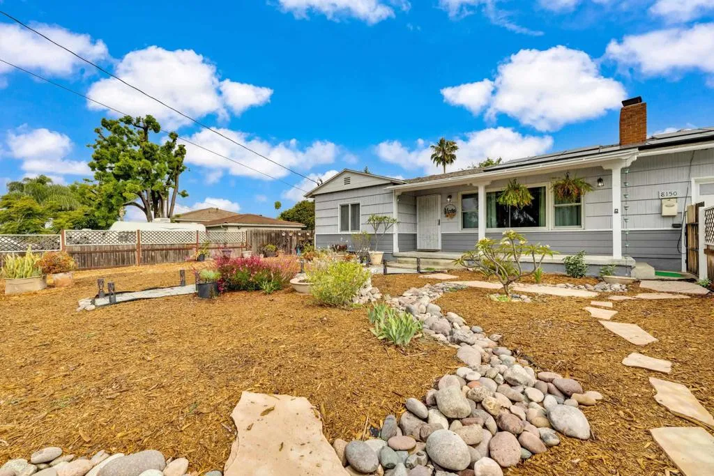 https://cdn.realtyfeed.com/cdn/127/306713054/b8de4030de4301be394f8940dd0be36c.webp