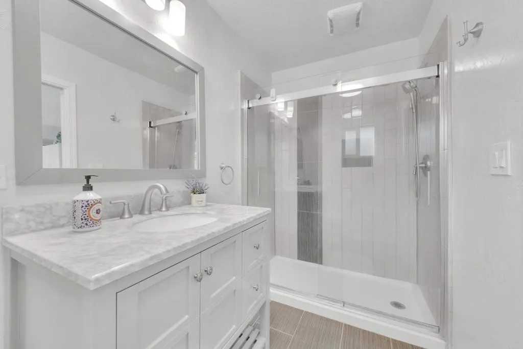 https://cdn.realtyfeed.com/cdn/127/306713054/eba281cf69f3e9f7b89f60140506c949.webp