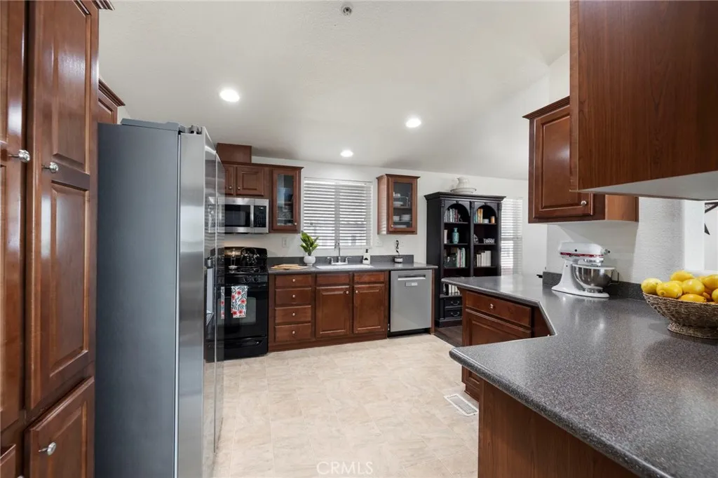https://cdn.realtyfeed.com/cdn/127/306713086/0a2442048f3757e30ef8e772bf72c391.webp