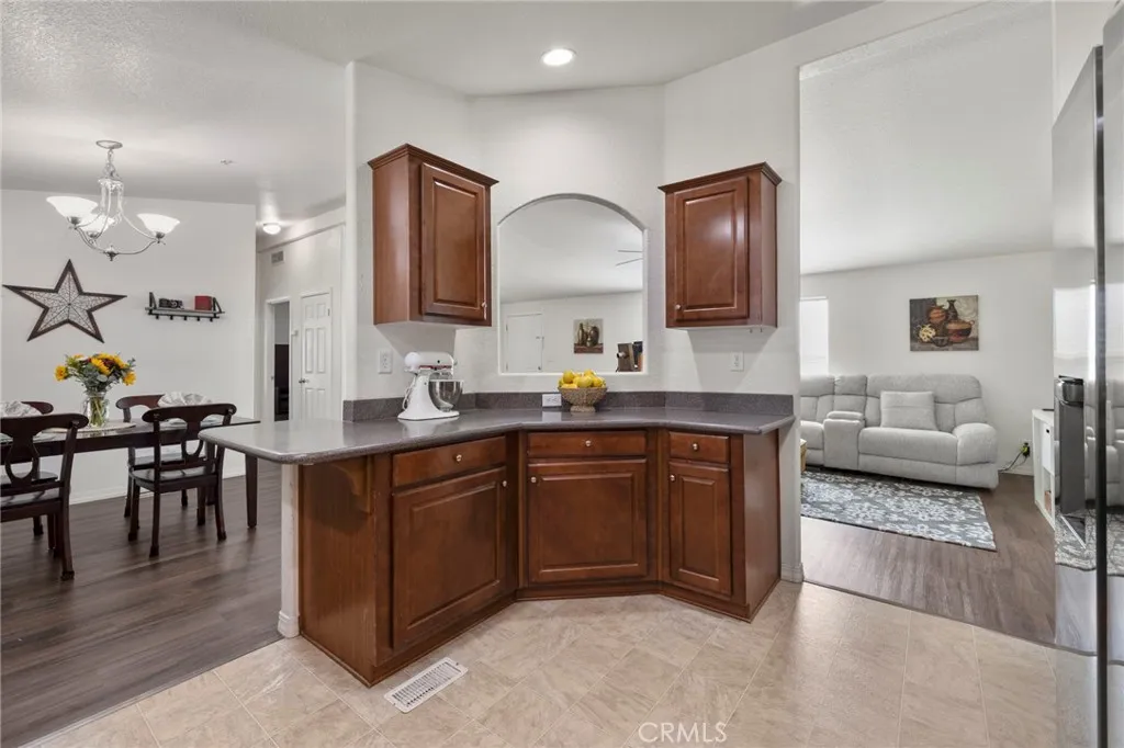 https://cdn.realtyfeed.com/cdn/127/306713086/1dc9b18da38ecb8fa6d9e6b011db45f9.webp