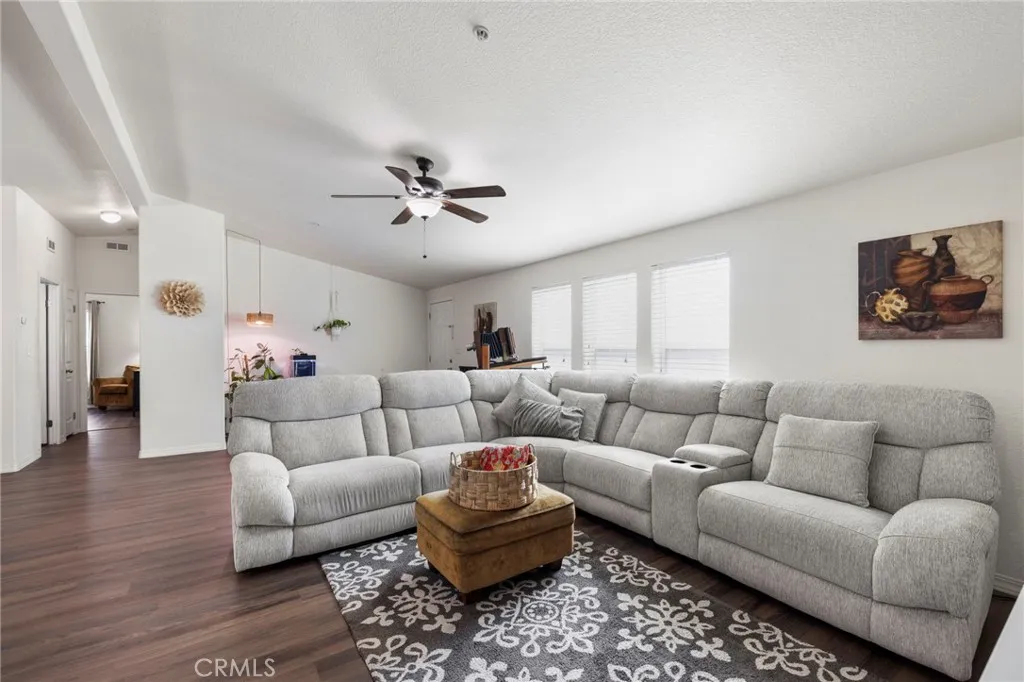 https://cdn.realtyfeed.com/cdn/127/306713086/f095a873b95675483dd2a51628915540.webp