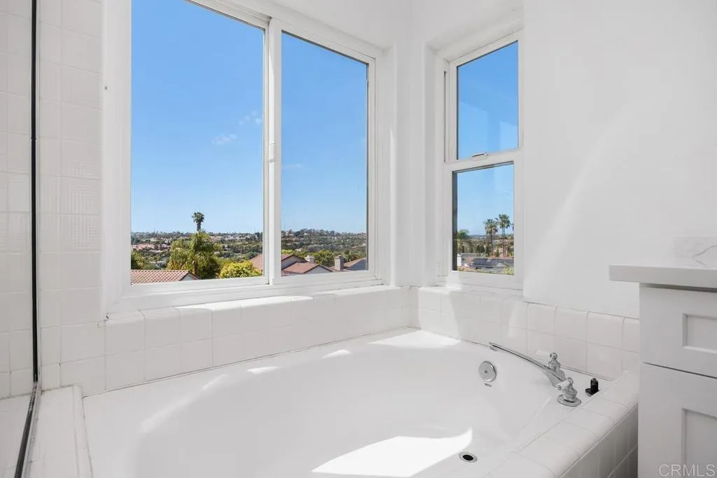 https://cdn.realtyfeed.com/cdn/127/306713090/3de07ce22dc8730607d6ec988851ee87.webp