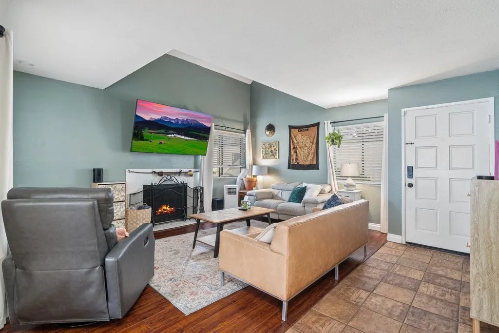 https://cdn.realtyfeed.com/cdn/127/306713093/1a04625a4645a0d0f5c2b3cffe83a9da.webp