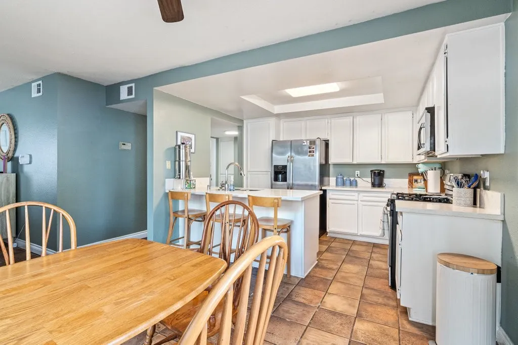 https://cdn.realtyfeed.com/cdn/127/306713093/4ae64c716a4e248b003b81f724db751a.webp