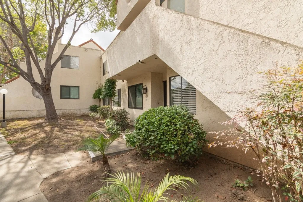 https://cdn.realtyfeed.com/cdn/127/306713093/d9d3d2e18e8b39bc5c8fe88d65011da5.webp