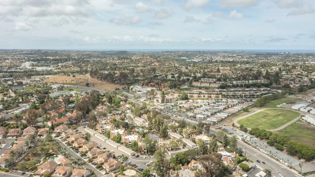 https://cdn.realtyfeed.com/cdn/127/306713093/ddc7155549eccf4d7bd0f2249541fc5b.webp