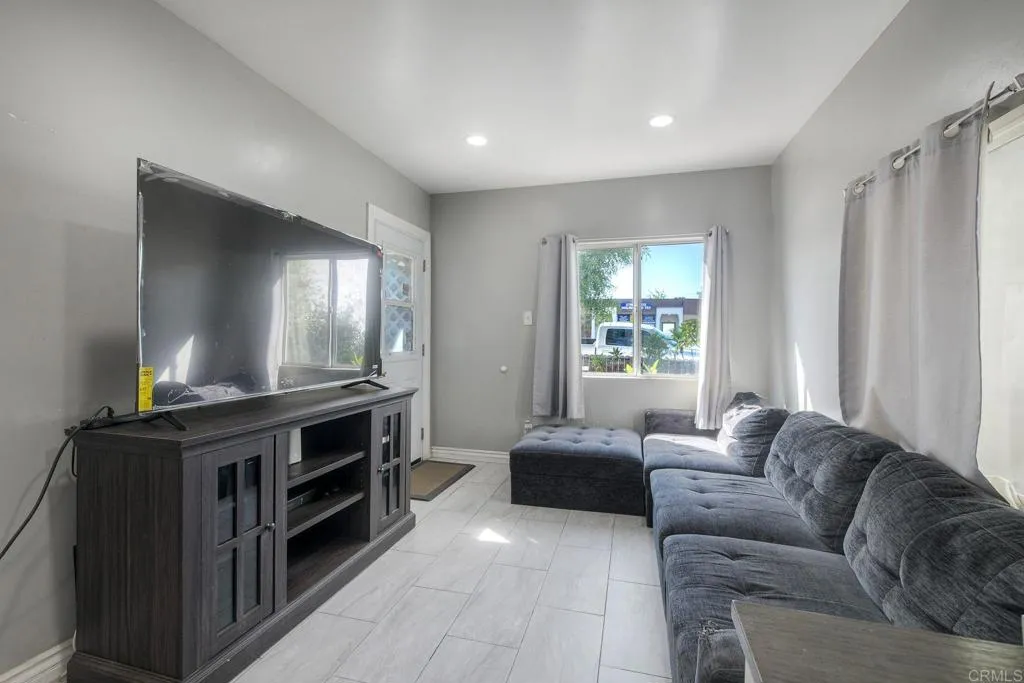 https://cdn.realtyfeed.com/cdn/127/306713094/c57a3a14a88dc9d0f638ebf4d68abfd4.webp