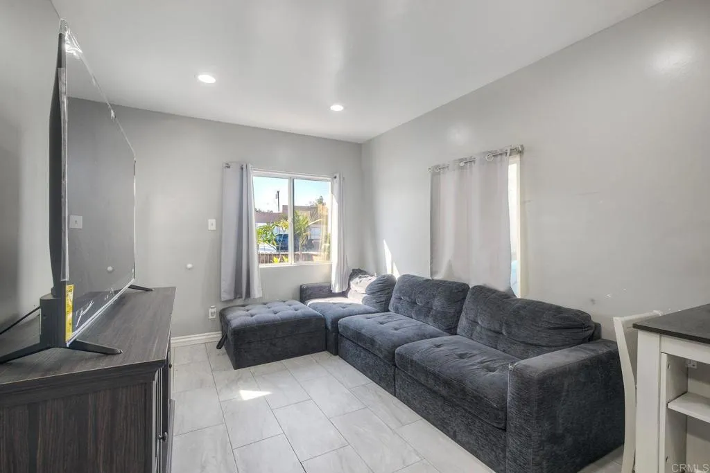 https://cdn.realtyfeed.com/cdn/127/306713094/e08b64346474ddafd81508ffc1bca23c.webp