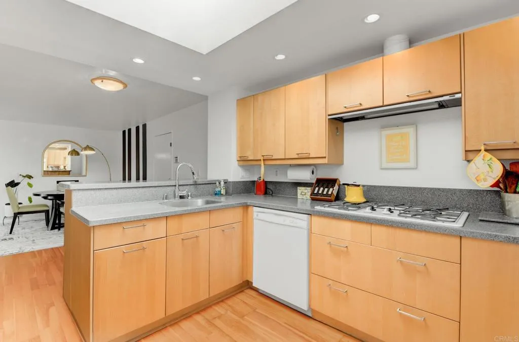 https://cdn.realtyfeed.com/cdn/127/306713099/630d871742e98b07f88b5d21e01dfe91.webp