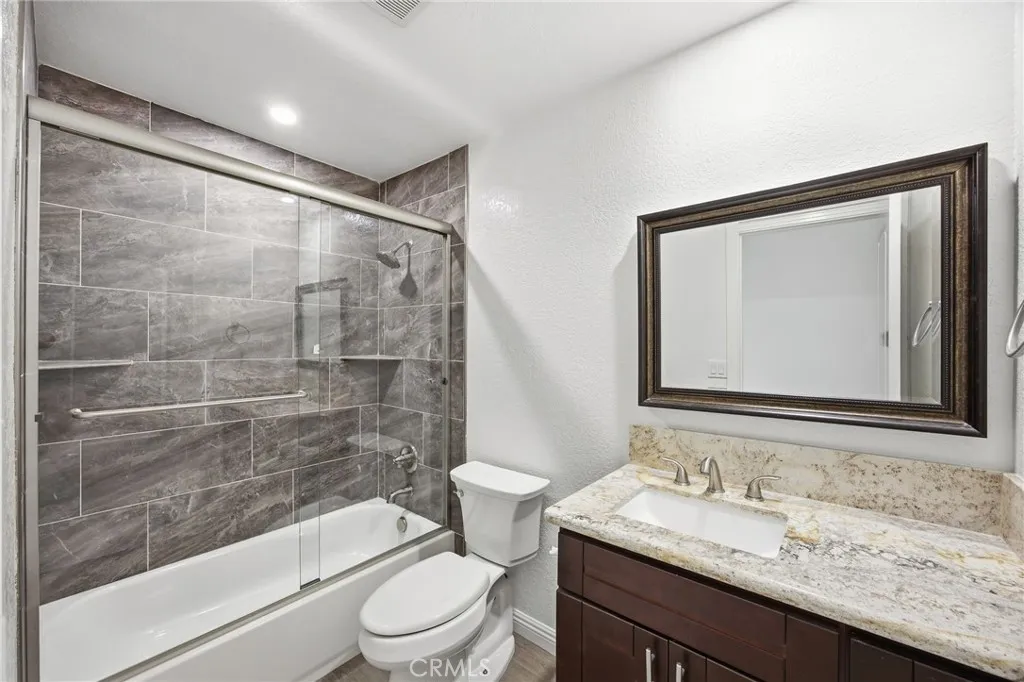 Photo #17: SW26099642 Listing: Photo #17