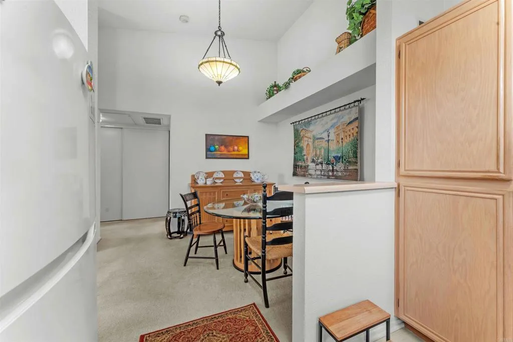 https://cdn.realtyfeed.com/cdn/127/306713183/61b570ed607a213ea45f704b2848cf28.webp