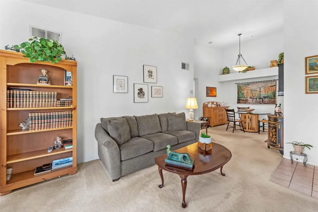 https://cdn.realtyfeed.com/cdn/127/306713183/a94af5752dfb20fac36199c882a46947.webp