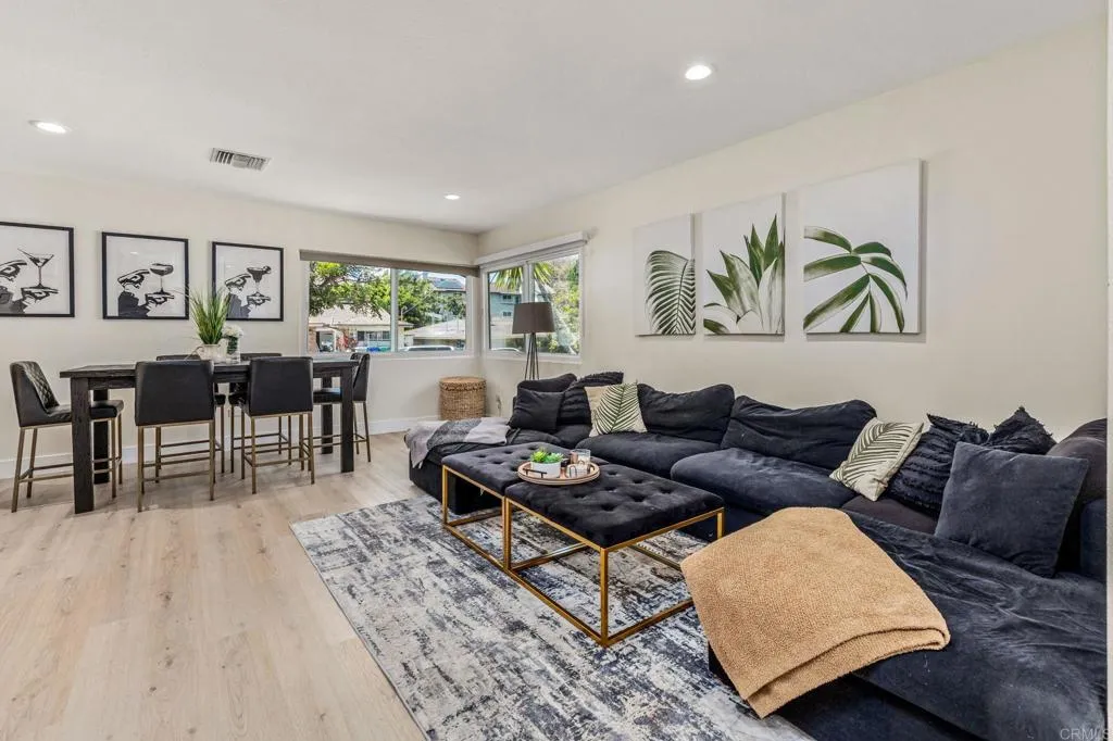 https://cdn.realtyfeed.com/cdn/127/306713201/3e3dfea8e128257b6e32c174f57070cb.webp