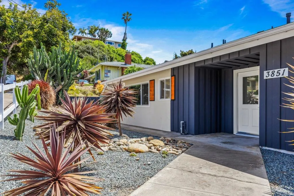 https://cdn.realtyfeed.com/cdn/127/306713201/646b45e157bfe8f93fdc78451d2cca08.webp
