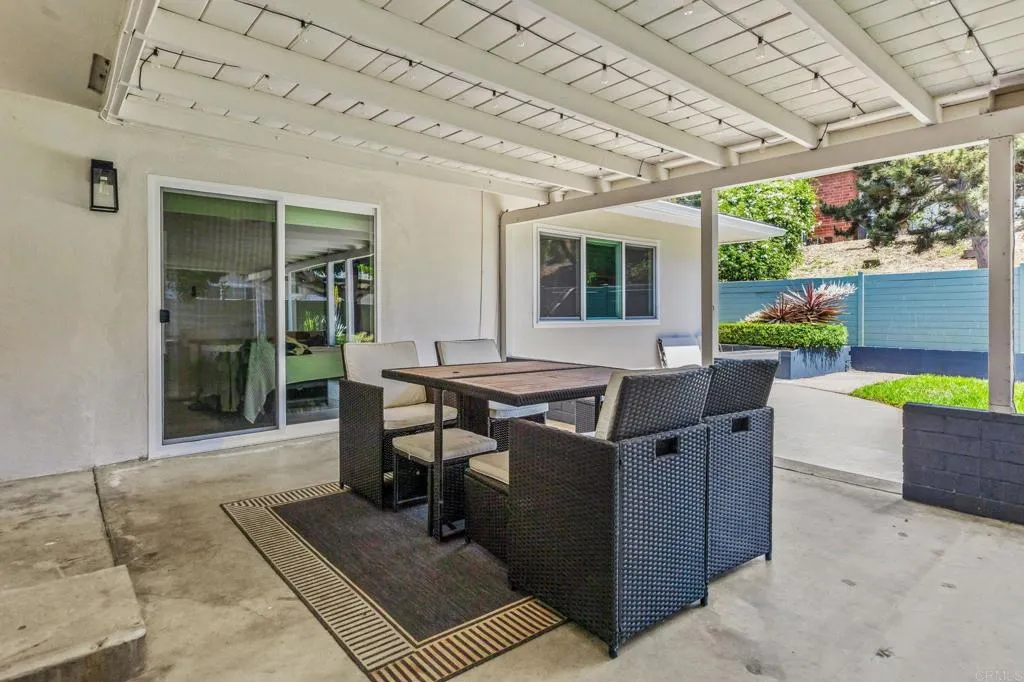 https://cdn.realtyfeed.com/cdn/127/306713201/66df7a4c5fd458c284bfe13636483f22.webp