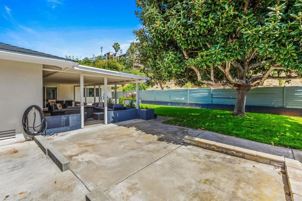 https://cdn.realtyfeed.com/cdn/127/306713201/cefc794b8065acd0a54ccee65bf138f7.webp