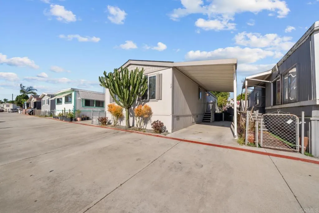 https://cdn.realtyfeed.com/cdn/127/306713230/8ce71d94ad1356cdff48d63f0b16a5fb.webp