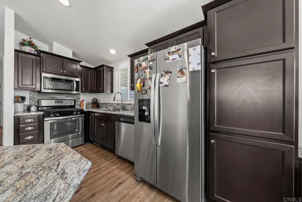 https://cdn.realtyfeed.com/cdn/127/306713230/9f221f9db9955fab6212104fa57b0752.webp