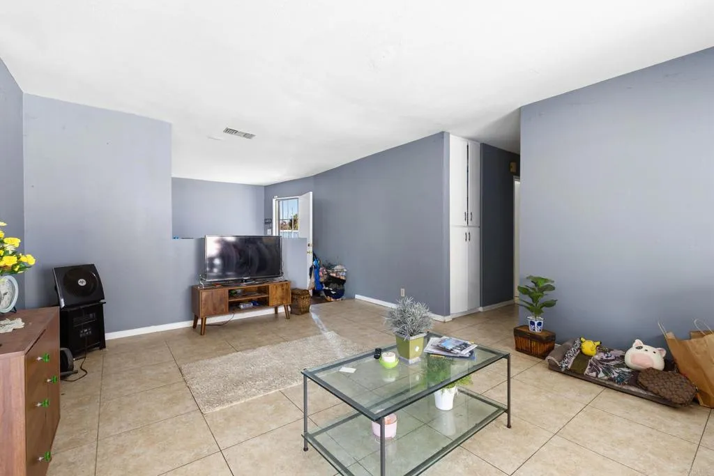 https://cdn.realtyfeed.com/cdn/127/306713246/dec042c4649651f610b1616744d0c356.webp