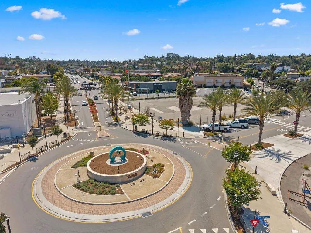 https://cdn.realtyfeed.com/cdn/127/306713258/3ead2b707d0c4c17cc026bb9da4d33d8.webp