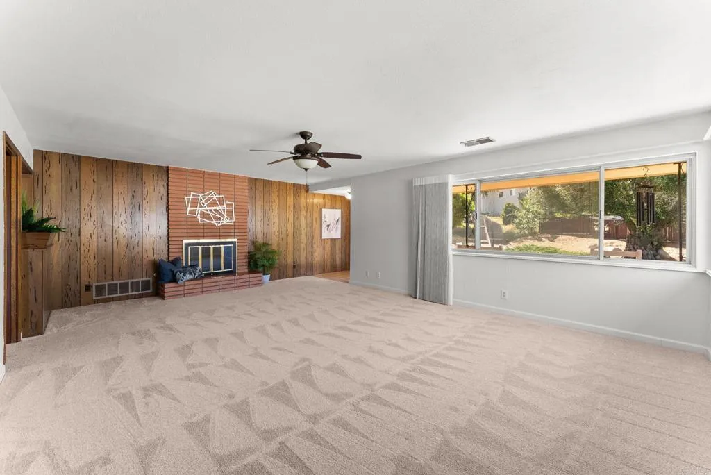 https://cdn.realtyfeed.com/cdn/127/306713258/425e2a71cb148d9850af116295935028.webp