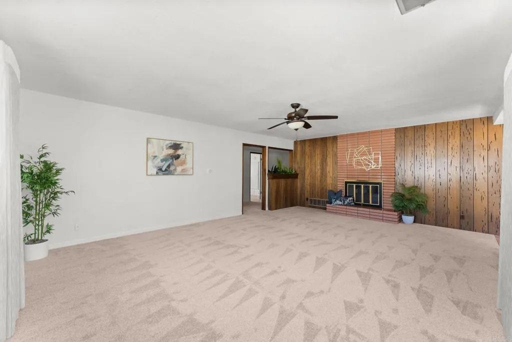 https://cdn.realtyfeed.com/cdn/127/306713258/4dff9a635a45b6d0136b99ba19ebb6ed.webp