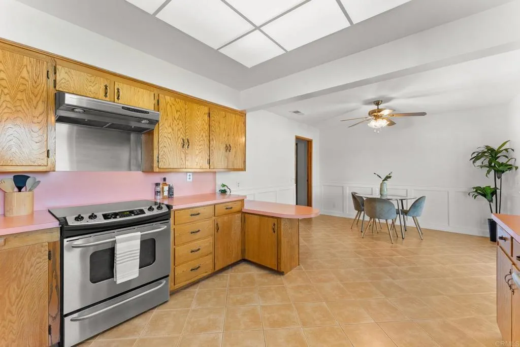 https://cdn.realtyfeed.com/cdn/127/306713258/5294cde8d06aaae28e8edb0ed1442b34.webp
