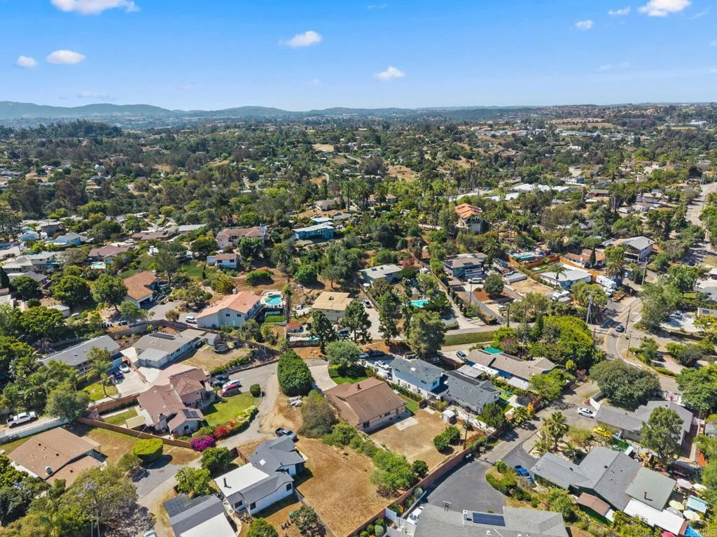 https://cdn.realtyfeed.com/cdn/127/306713258/60b3ab43b5f0ed6eb0db64df317cb58d.webp